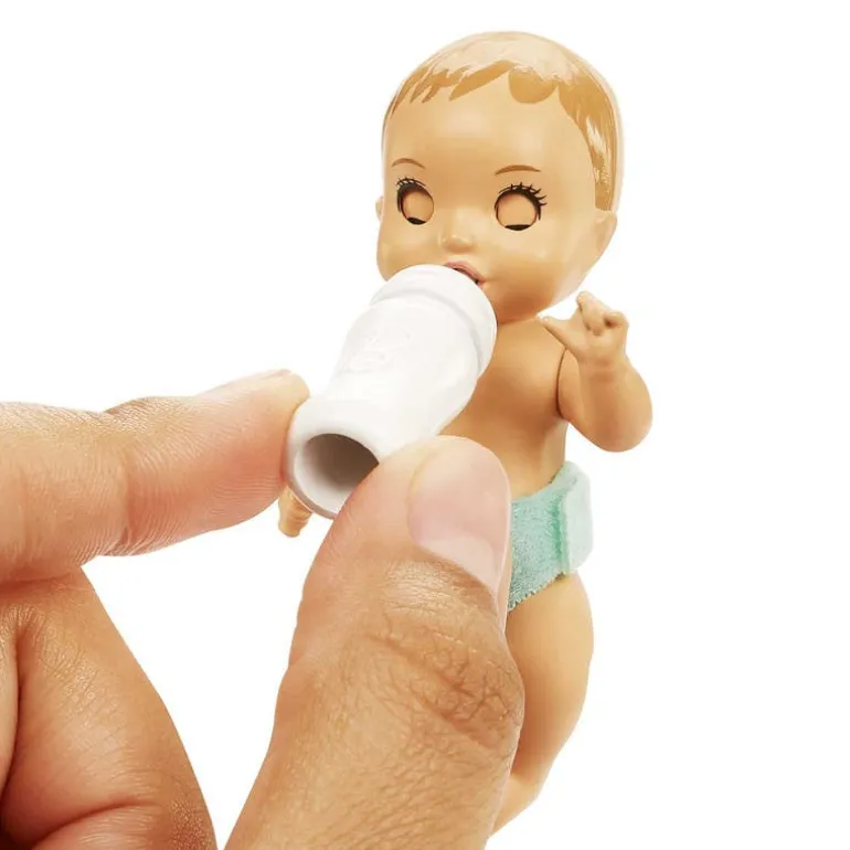 Barbie Skipper Niñera con Bebé Incluye 4 Accesorios