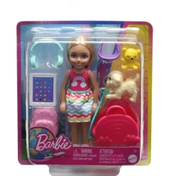 Barbie Chelsea Viajera con Perrito Incluye 7 Accesorios de Viaje