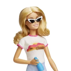 Barbie Fashion Viajera con Perrito Incluye 10 Accesorios de Viaje