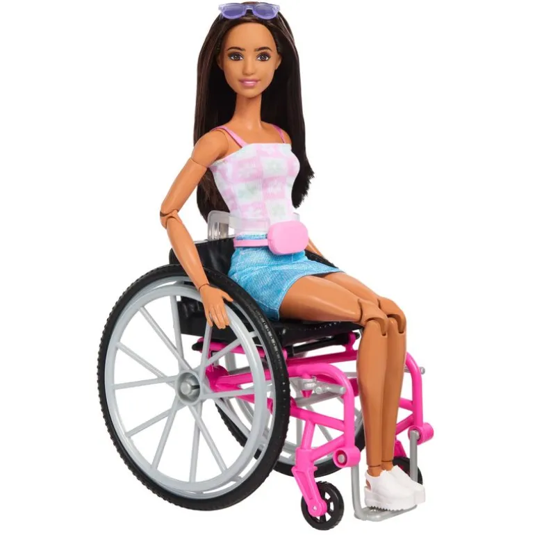 Barbie Inclusión Fashion Doll & Beauty con Silla de Ruedas y Perro Labrador de Servicio
