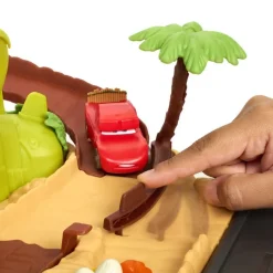 Disney Pixar Cars Pista Parque de Dinosaurios