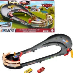 Disney Pixar Cars Pista de Juegos Circuito Nascar