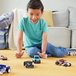 Hot Wheels Pull-Back Speeders 2 Pack Modelos: Muscle and Blown & Alpha Pursuit.Cuentan con Sistema de Fricción