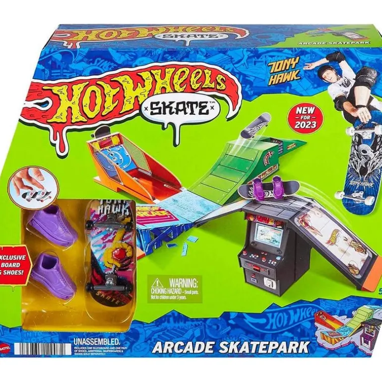 Hot Wheels Skate Park Arcade Incluye Patineta y Sneakers