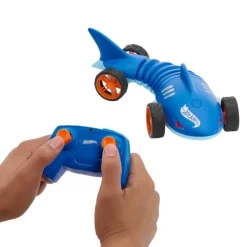 Hot Wheels Tiburón Veloz a Control Remoto