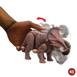 Jurassic World Dinosaurio Colección Pachyrhinosaurus Rugido Feroz HTK72
