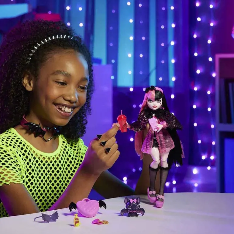 Monster High Fashion Doll Draculaura