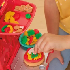 Play-Doh Vespa Montable Correpasillos y Pizzería con 15 Accesorios y 10 Latas
